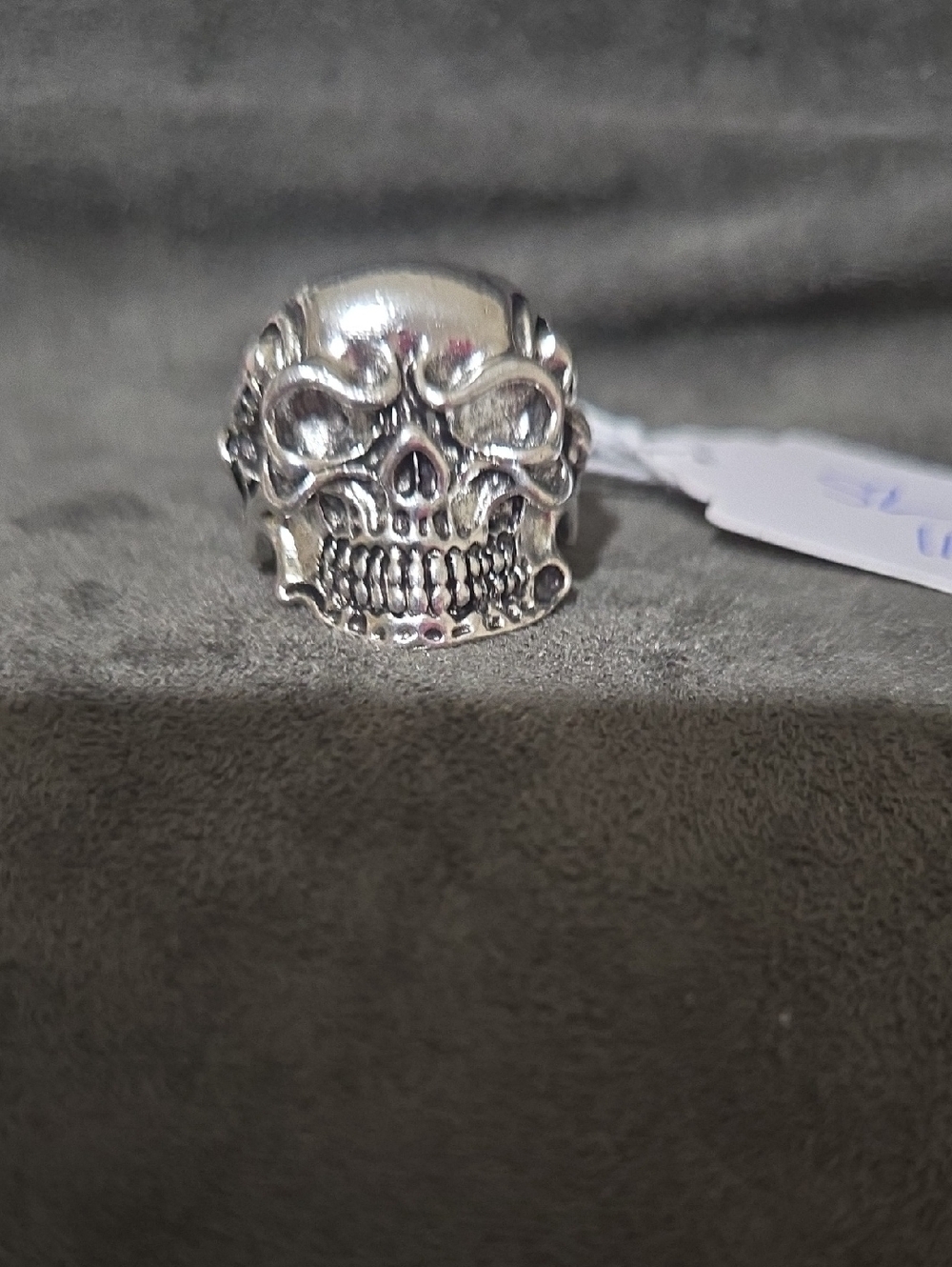 Men's Metal Skull Ring - Men's Bold Accessory